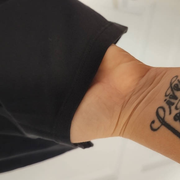 Black Reebok camisole medium - Picture 4 of 6